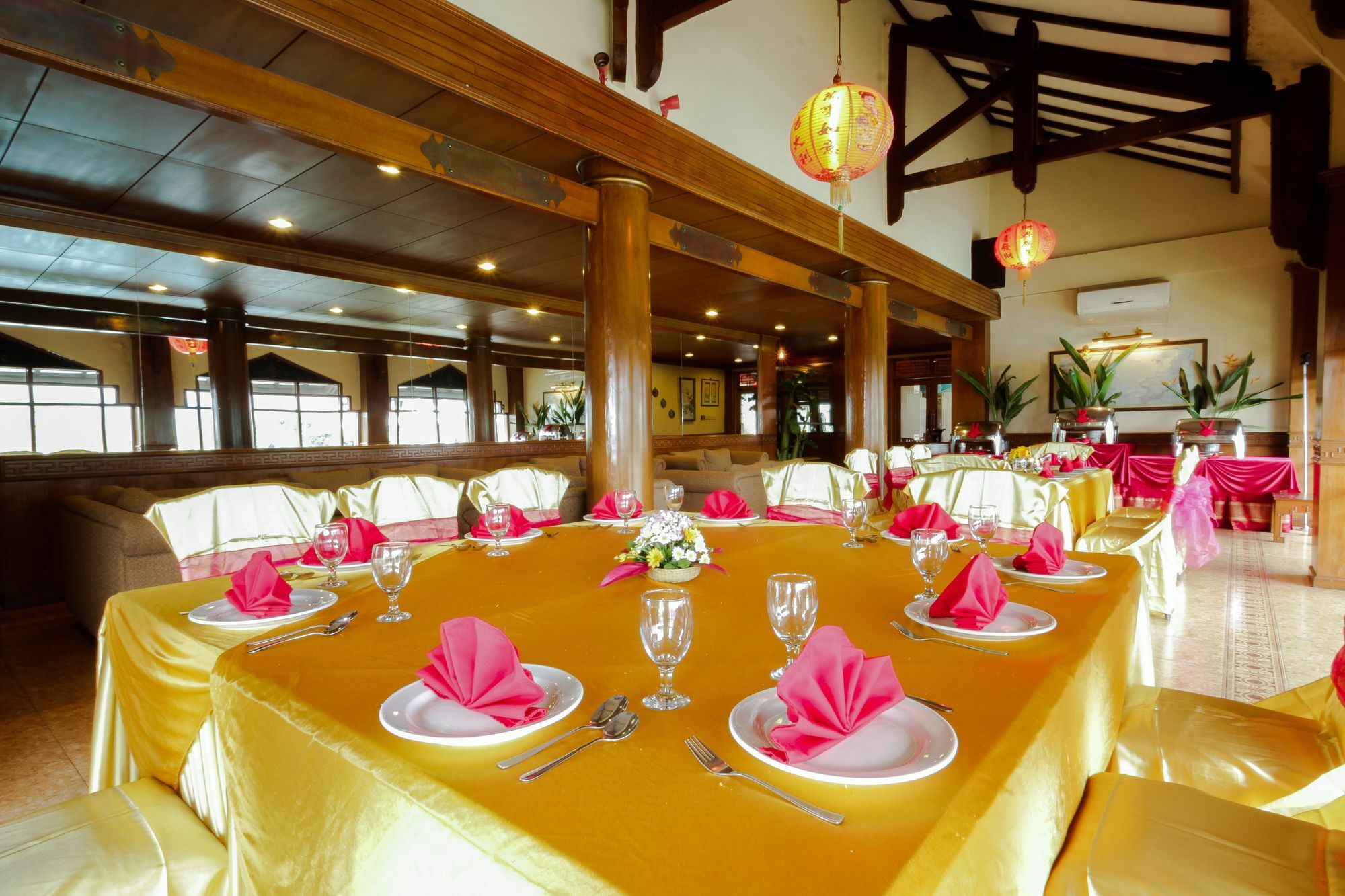 באטו Royal Hotel And Villa Batu מראה חיצוני תמונה